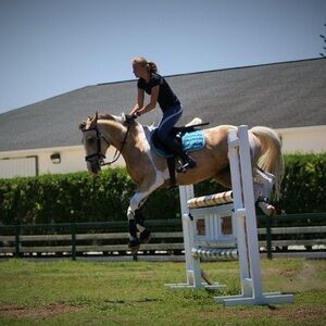 Meet your Posher, Fabienne